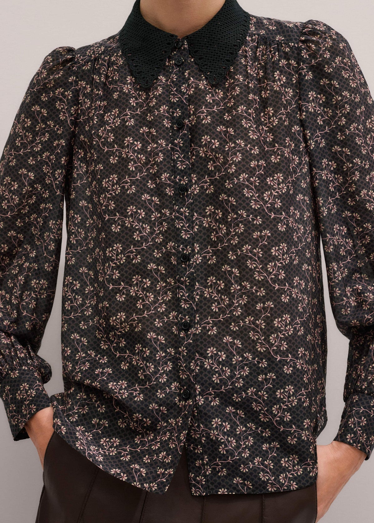 ME+EM Black Scallop Daisy Print Feature Collar Blouse