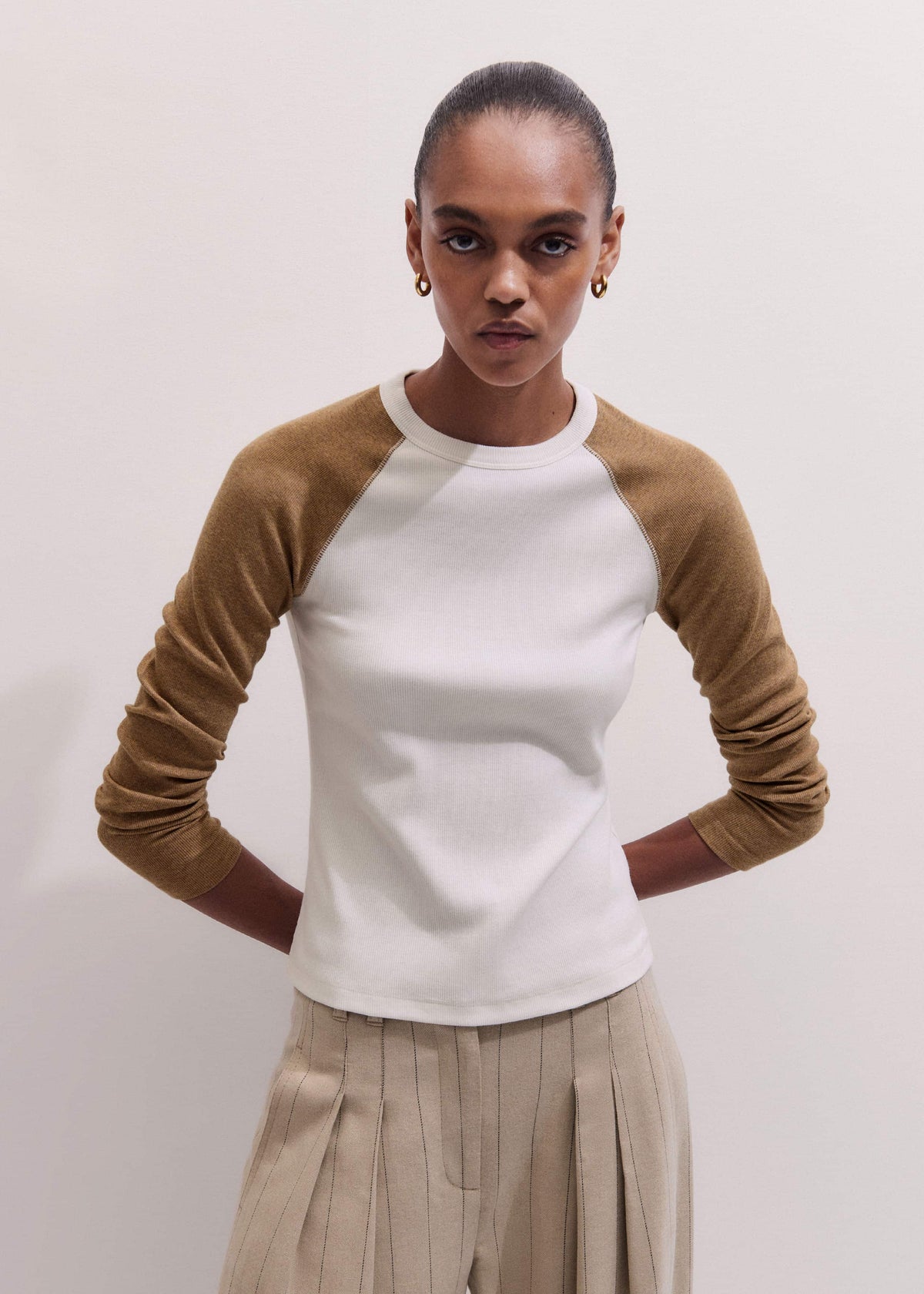 ME+EM Cream Ultimate Slim Baseball Top